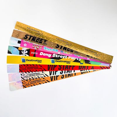 Добавьте немного блеска к вашей вечеринке с блестящими браслетами и стильными