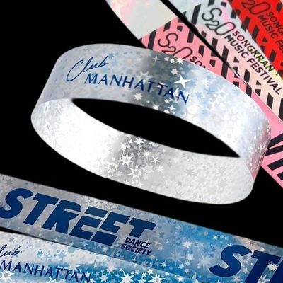 Увеличьте свою вечеринку с помощью браслетов Glitter Party, идеальных для любого случая.